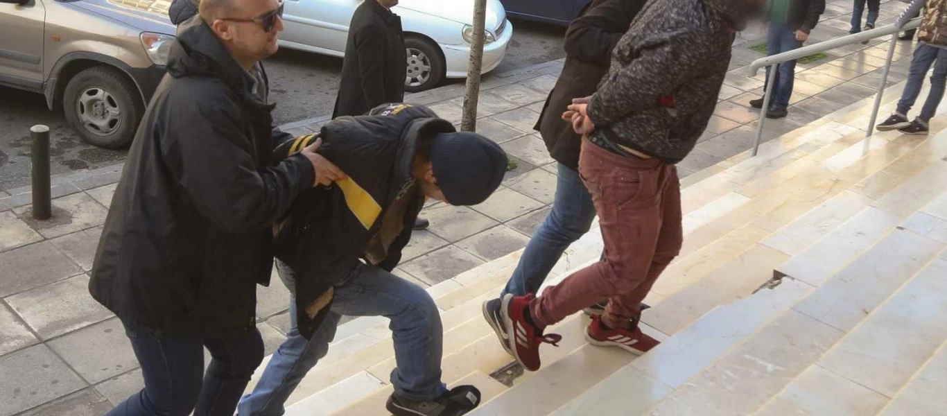 Δολοφονία στη Θεσσαλονίκη: Την Τετάρτη απολογούνται τα αδέρφια για την δολοφονία του ιδιοκτήτη ψητοπωλείου (φώτο)
